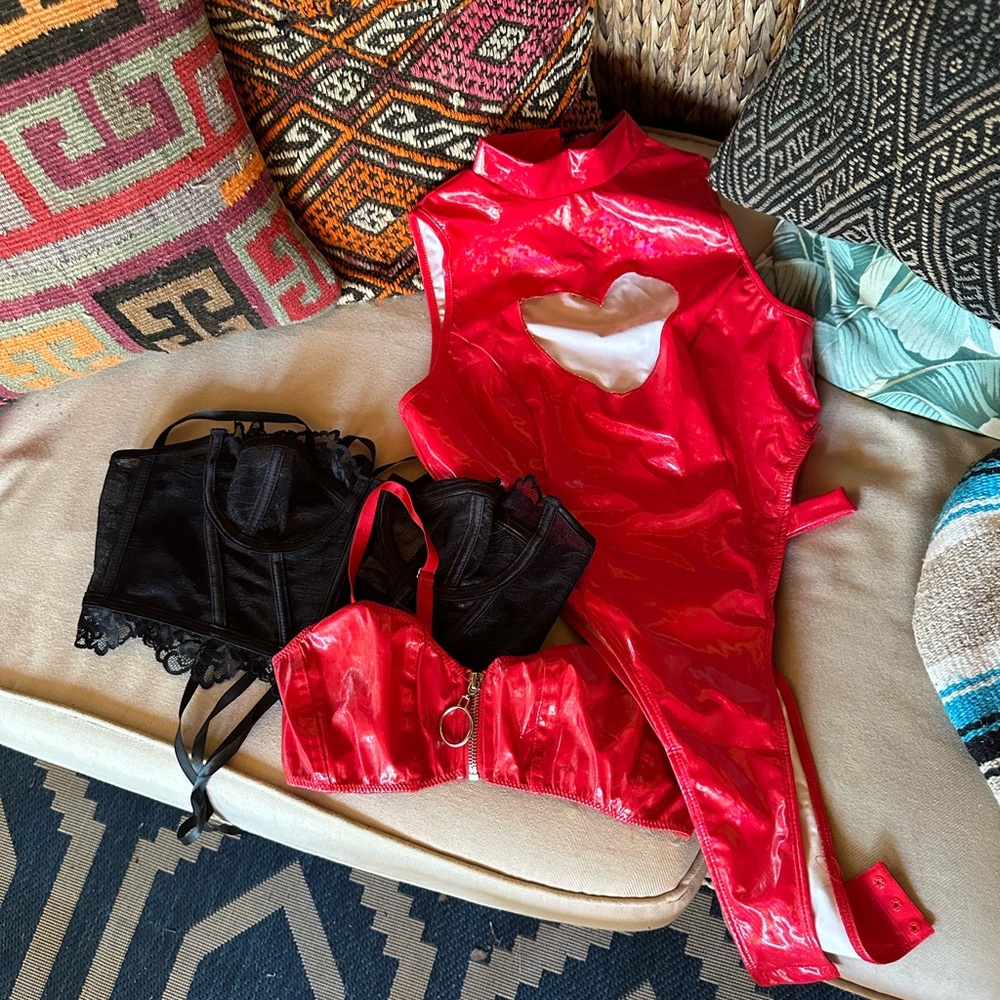Red and Black Women's Intimate Lot